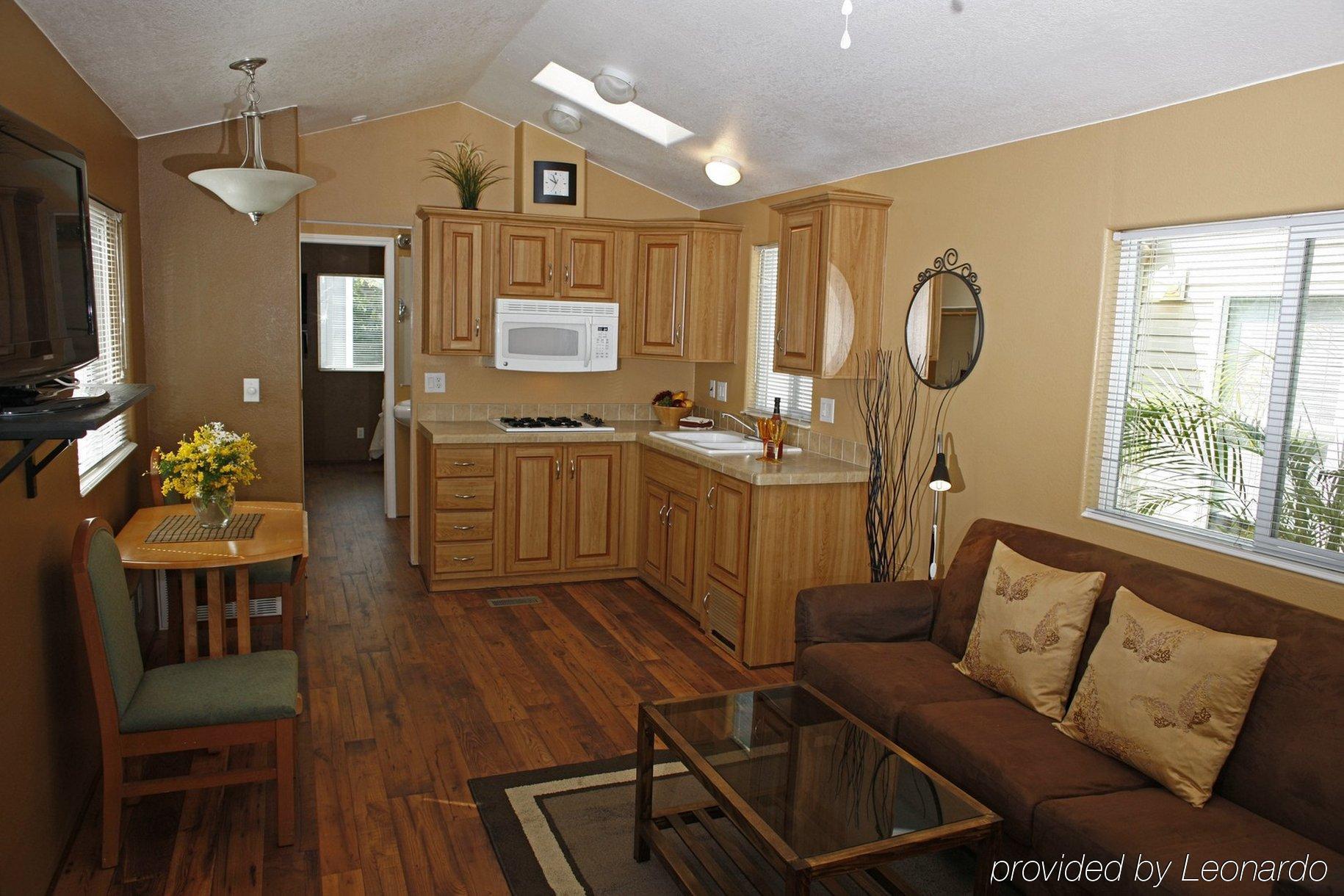 Arden Acres 3*