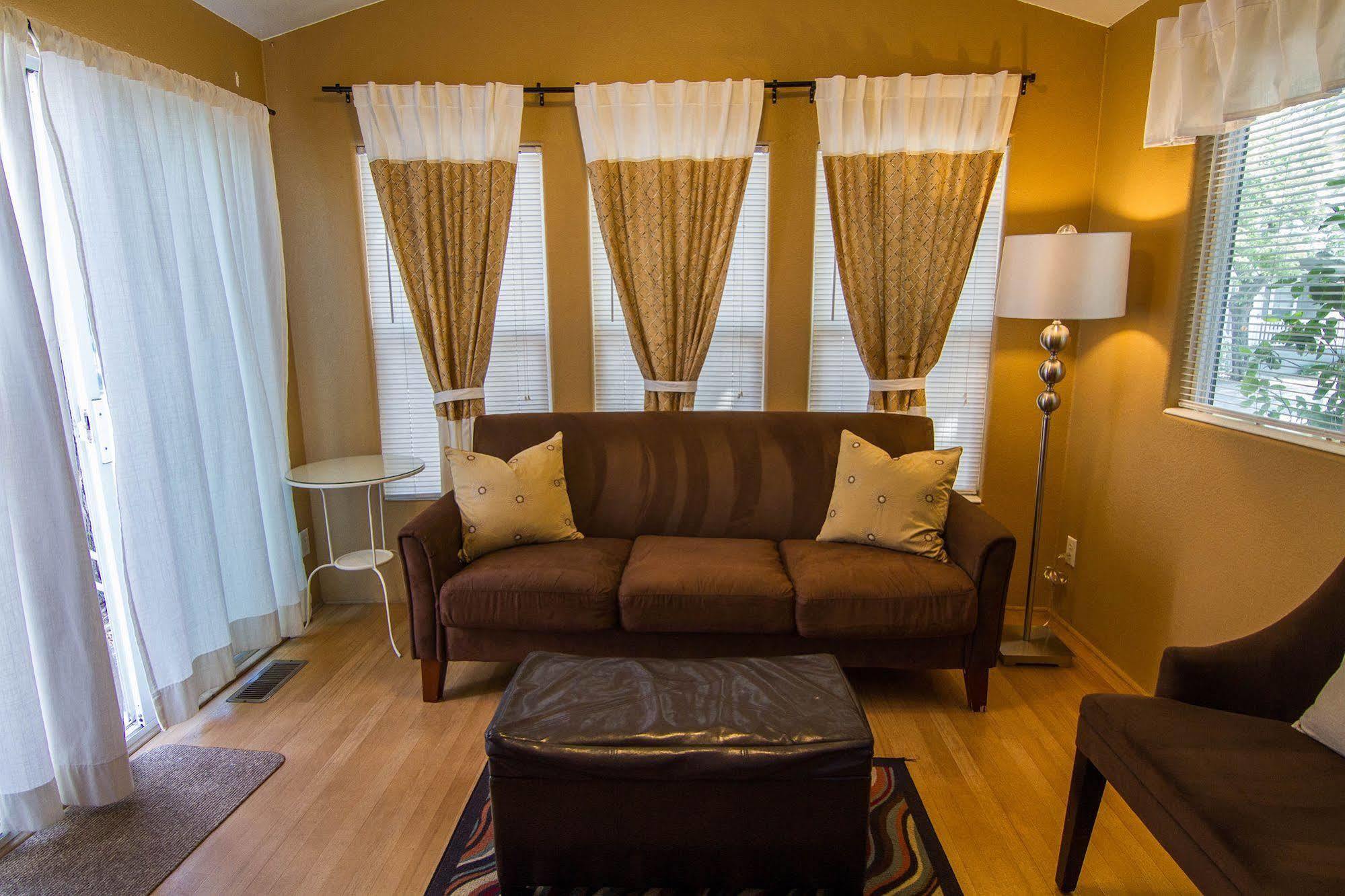 Arden Acres 3*